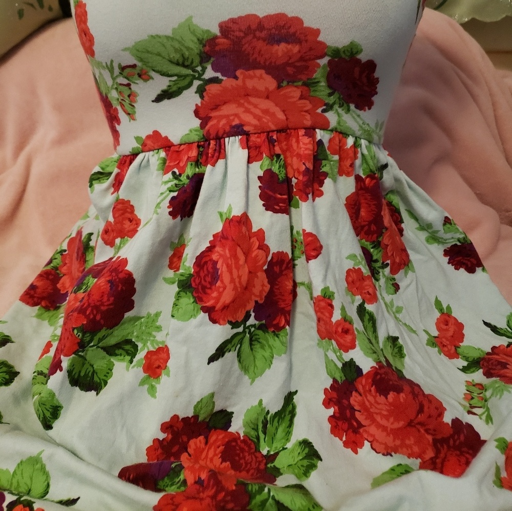 Dress - Picture 2 of 3